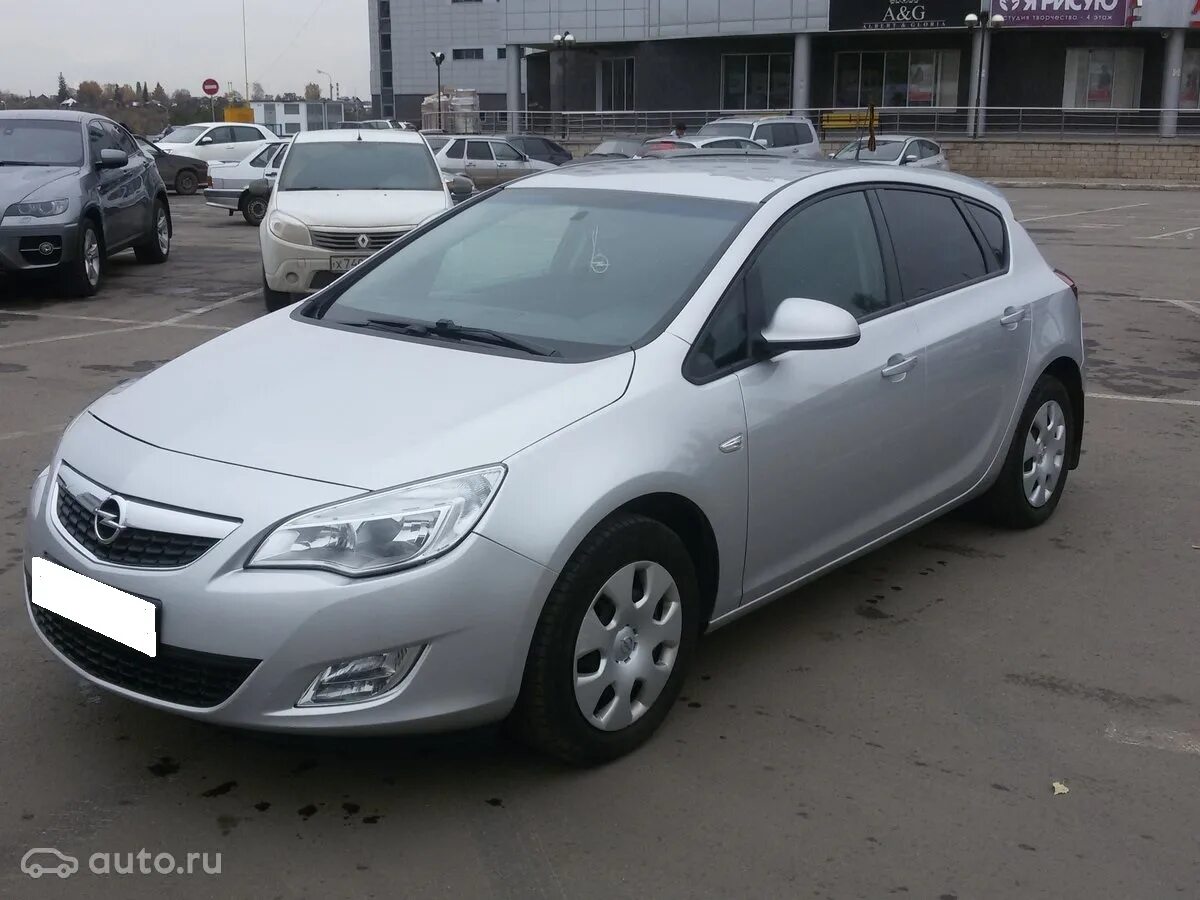 Хэтчбек краснодарский край. Opel Astra 2011. Opel Astra 2011 белая.