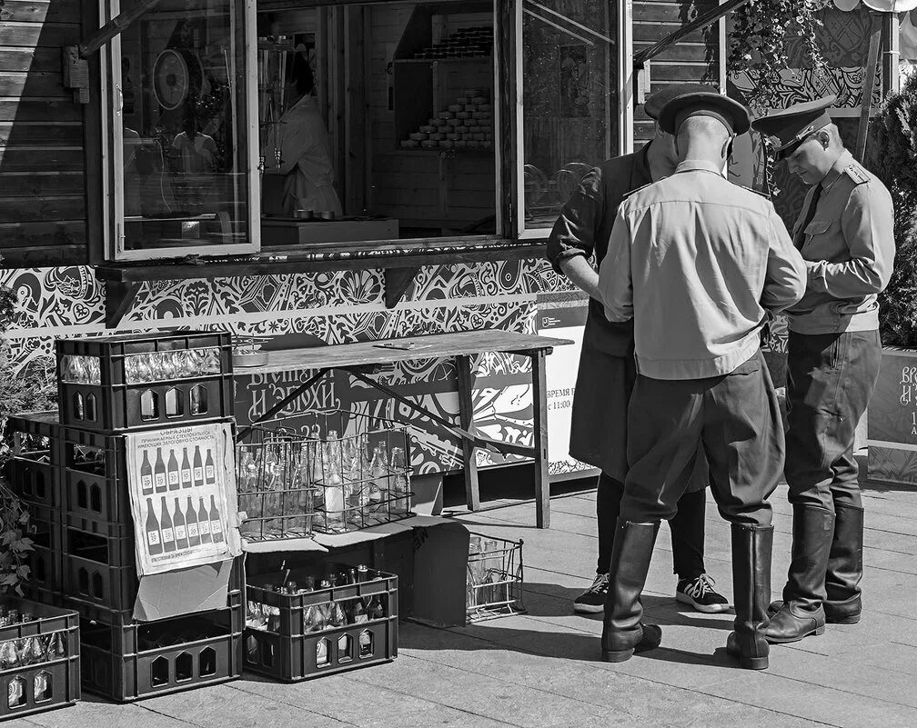 сервировка стола к обеду. прием посуды. сервировка стола в кремле. сервировка стола к обеду. прием посуды.