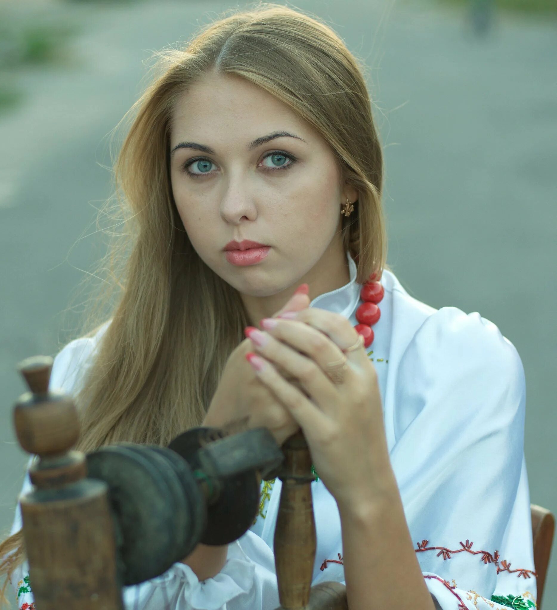 Имеет русскую девушку. Имеет русскую девушку
