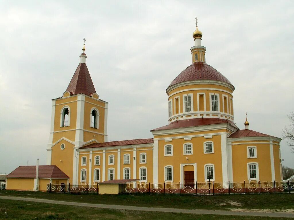 П борисовка белгородская. Стригуны Борисовский район. Храм трех святых Стригуны Борисовский. Стригуны Белгородская область. Храм Михайловский п Борисовка.