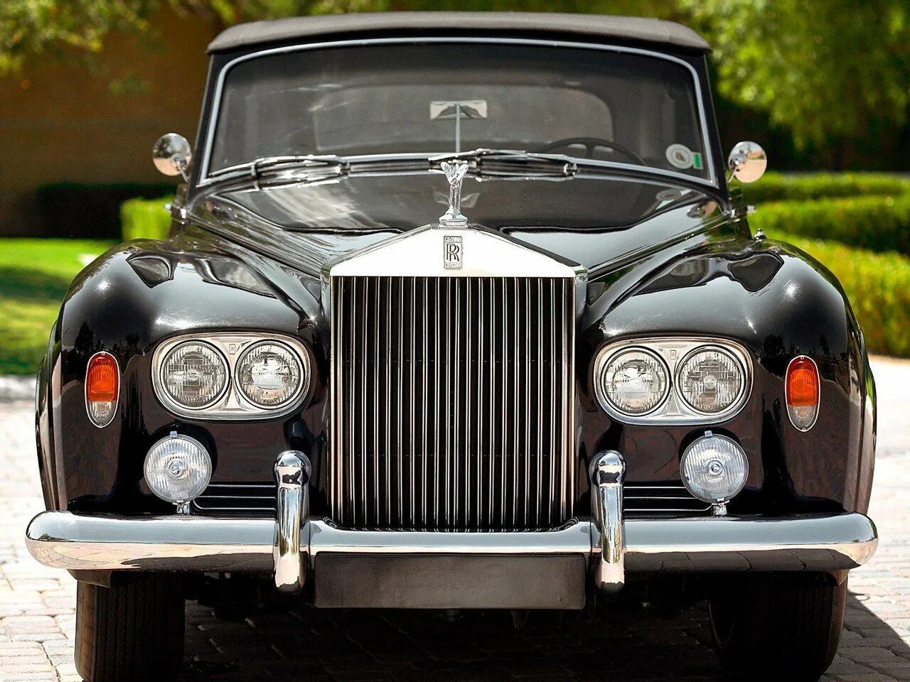 Старые роллс. Роллс Ройс 1962. 1962 Rolls-Royce Silver cloud III Drophead Coupe.. Rolls Royce Silver cloud 1962. Роллс Ройс купе ретро.