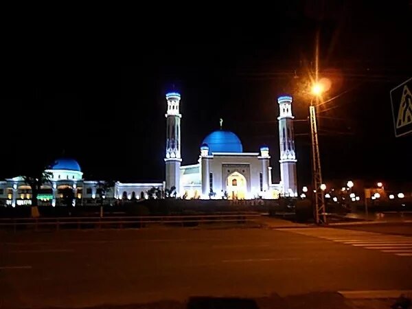 Кызылорда мечеть. Кызылорда город в Казахстане. Астана мечеть ночью. Мечеть в Хромтау.