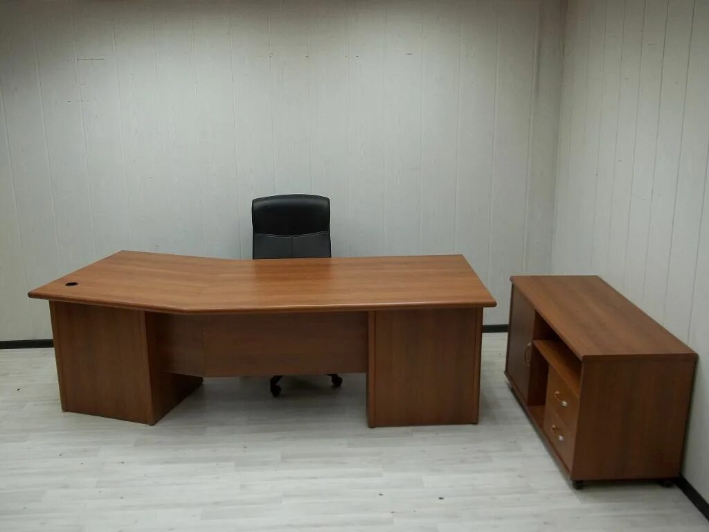 Кабинет руководителя б/у на авито в москве. Стол руководителя бу. Стол км196. Стол руководителя бу. 2n (вишня вермонт,.
