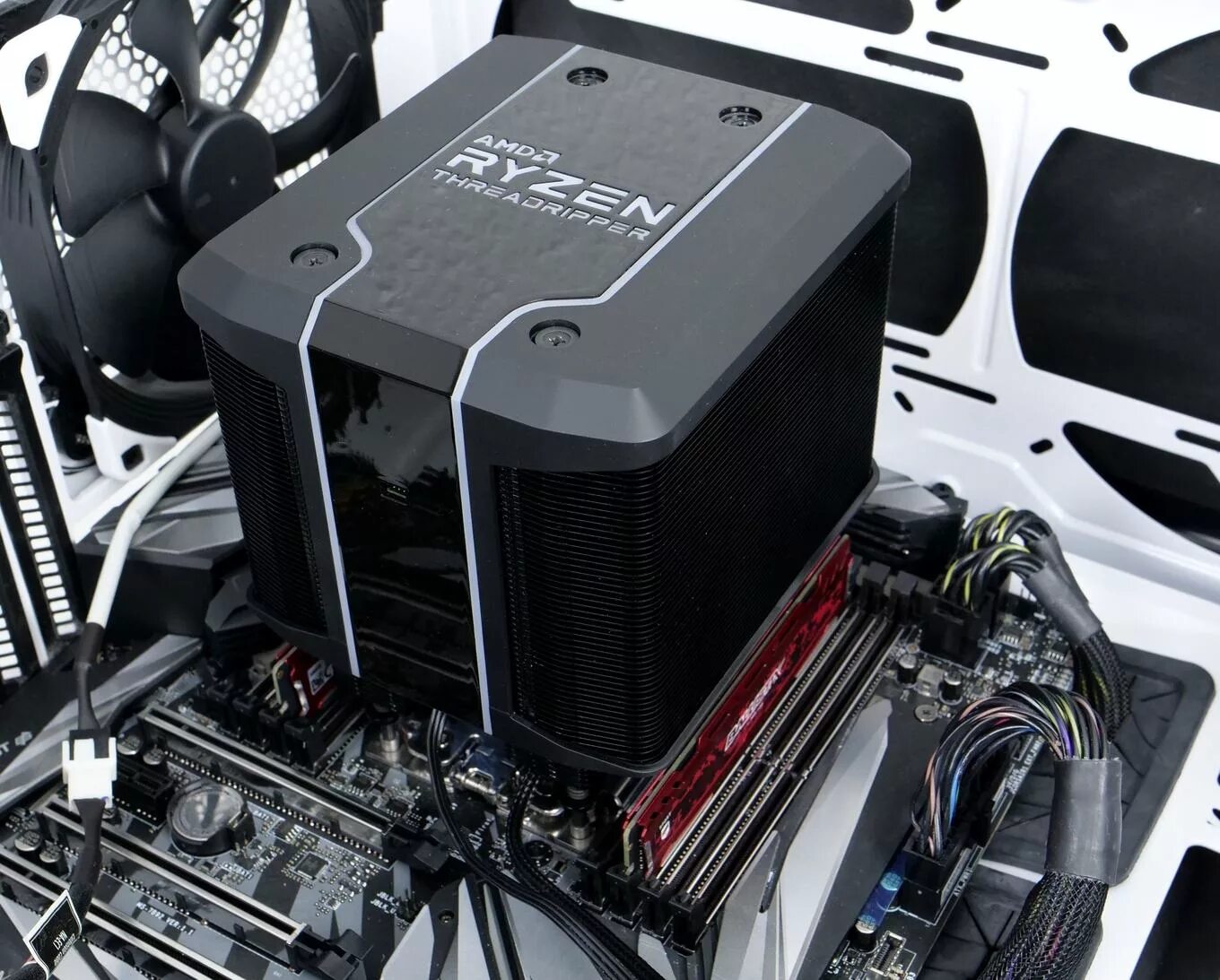 Cooler Master Wraith Ripper. Кулер Wraith Ripper.. Coolermaster AMD Wraith. AMD Ryzen Threadripper кулер. Кулер для x99