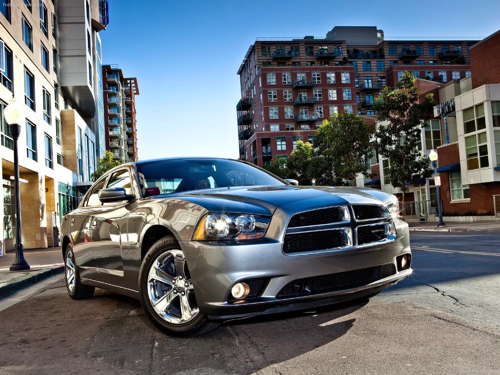 Что значит додж. Додж чарджер. dodge charger lx. додж чарджер стрит. додж чарджер 2025.