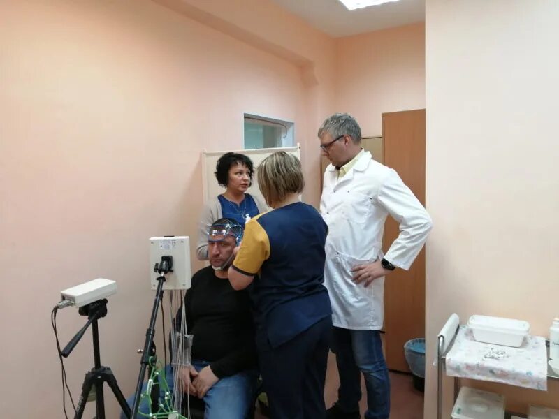 Городской центр профпатологии. Профпатологическое отделение. куратор в медицинском центре. смотровая поликлиника нягань. профпатологическое отделение картинки.