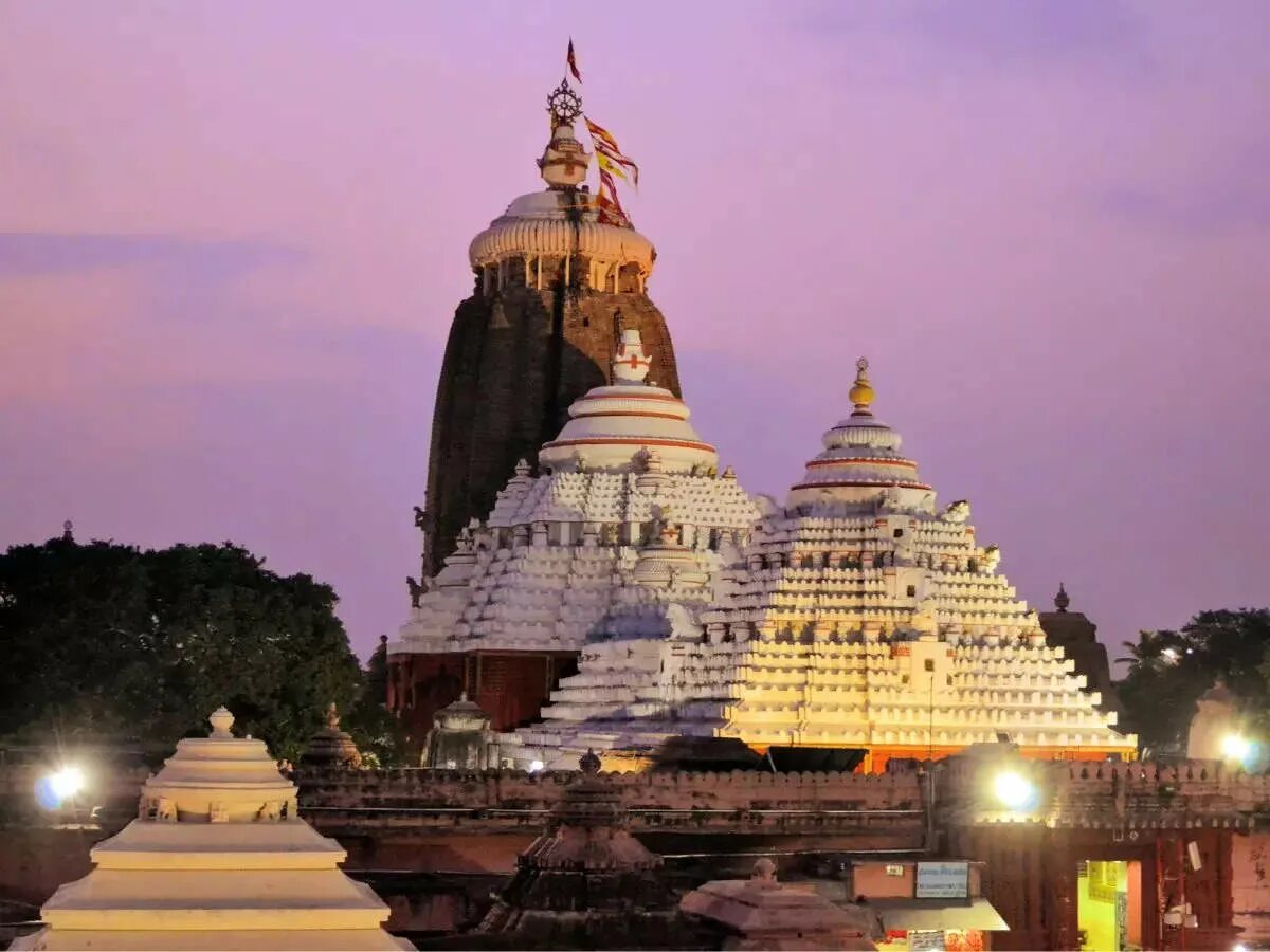 The Sampradaya Sun - Independent Vaisnava News - News - June 2016