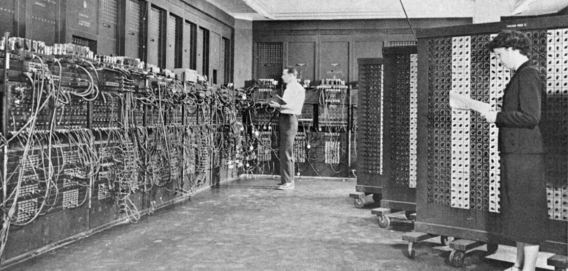 Память вычислительной машины. ЭНИАК 1946. Eniac первый компьютер. ЭНИАК 1945. Вычислительная машина ЭНИАК.