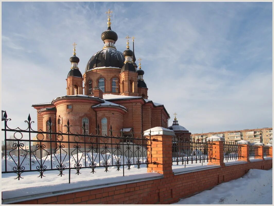 Свято тихоновский кострома. Храм в Волгореченске. Тихоновская Церковь Волгореченск. Свято-Тихоновском храме города Костромы.