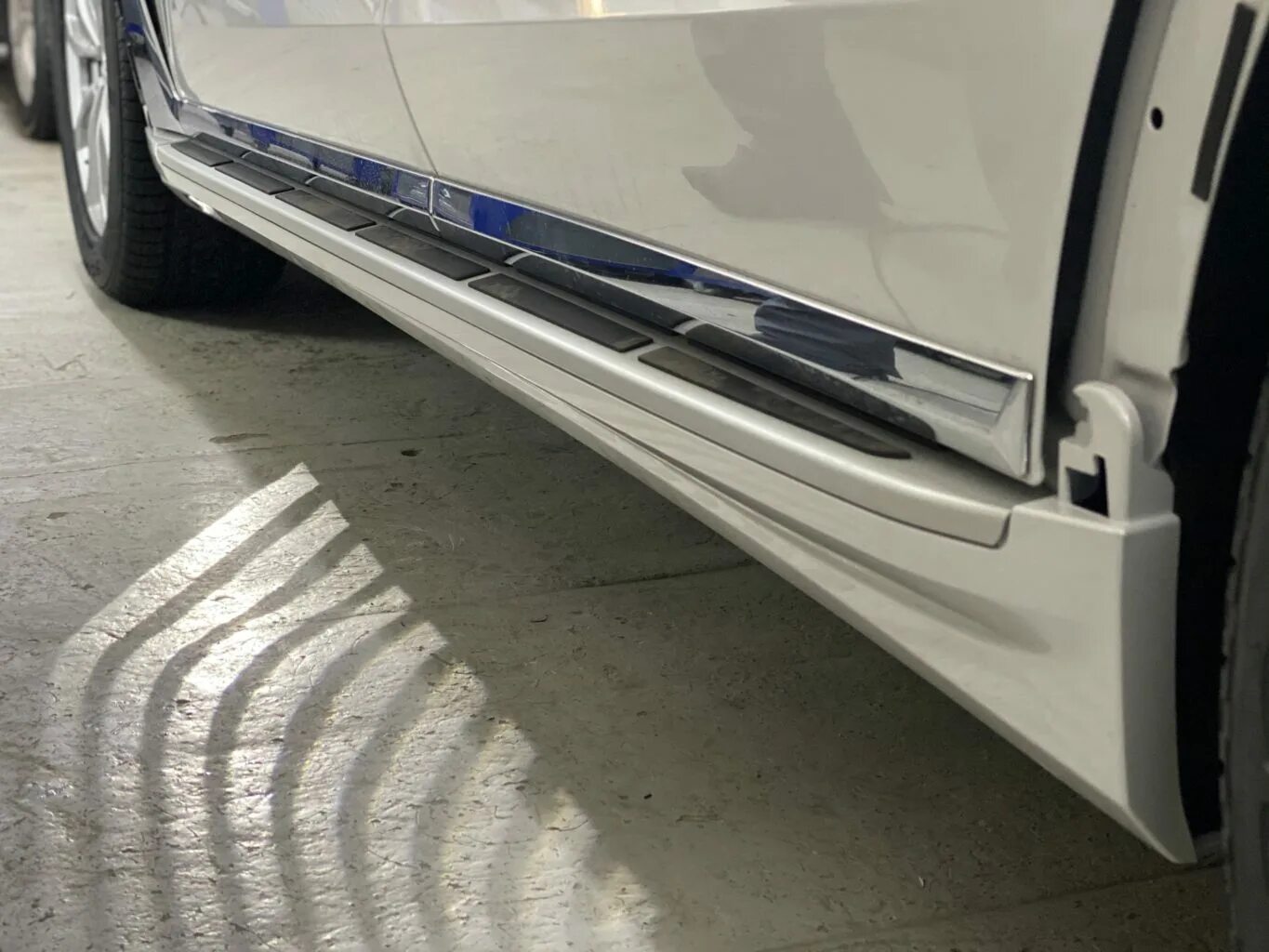 Выдвижные пороги bmw x7. Пороги bmw x7. Bmw x7 пороги оригинал. Пороги bmw x7. Пороги для bmw x6 g06.