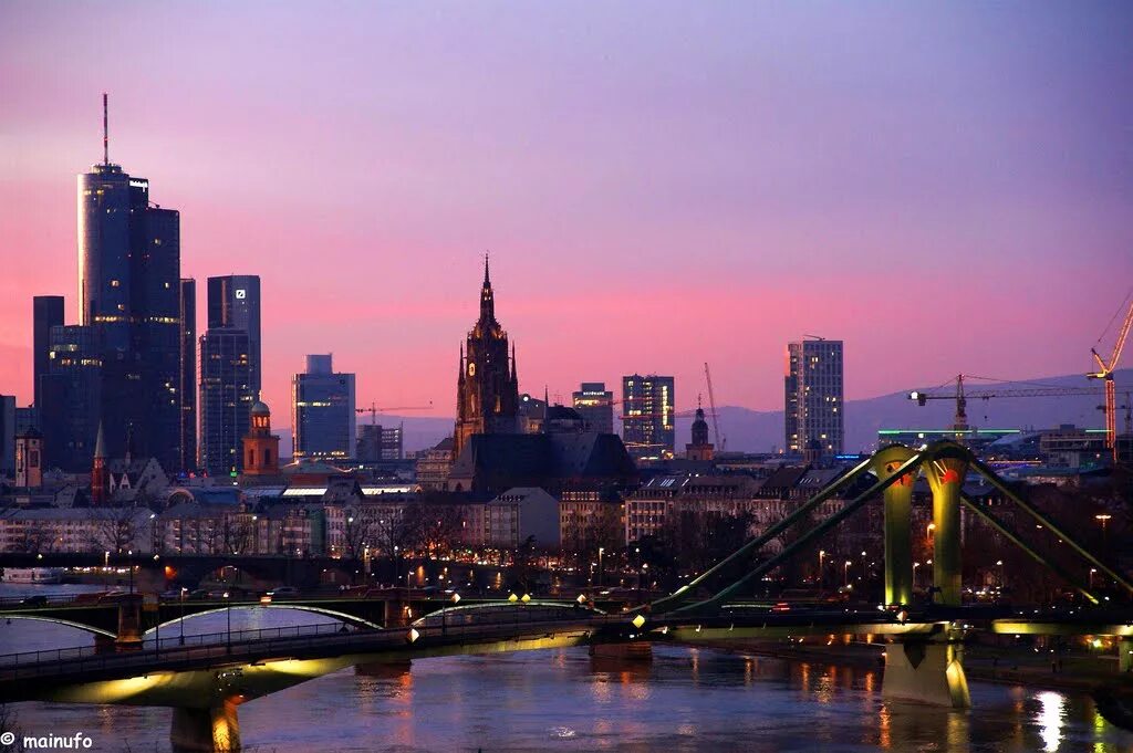 Улица цайль франкфурт-на-майне. Мессетурм франкфурт-на-майне. Marienturm and marienforum frankfurt интерьер. Франкфурт-на-майне. De frankfurt.