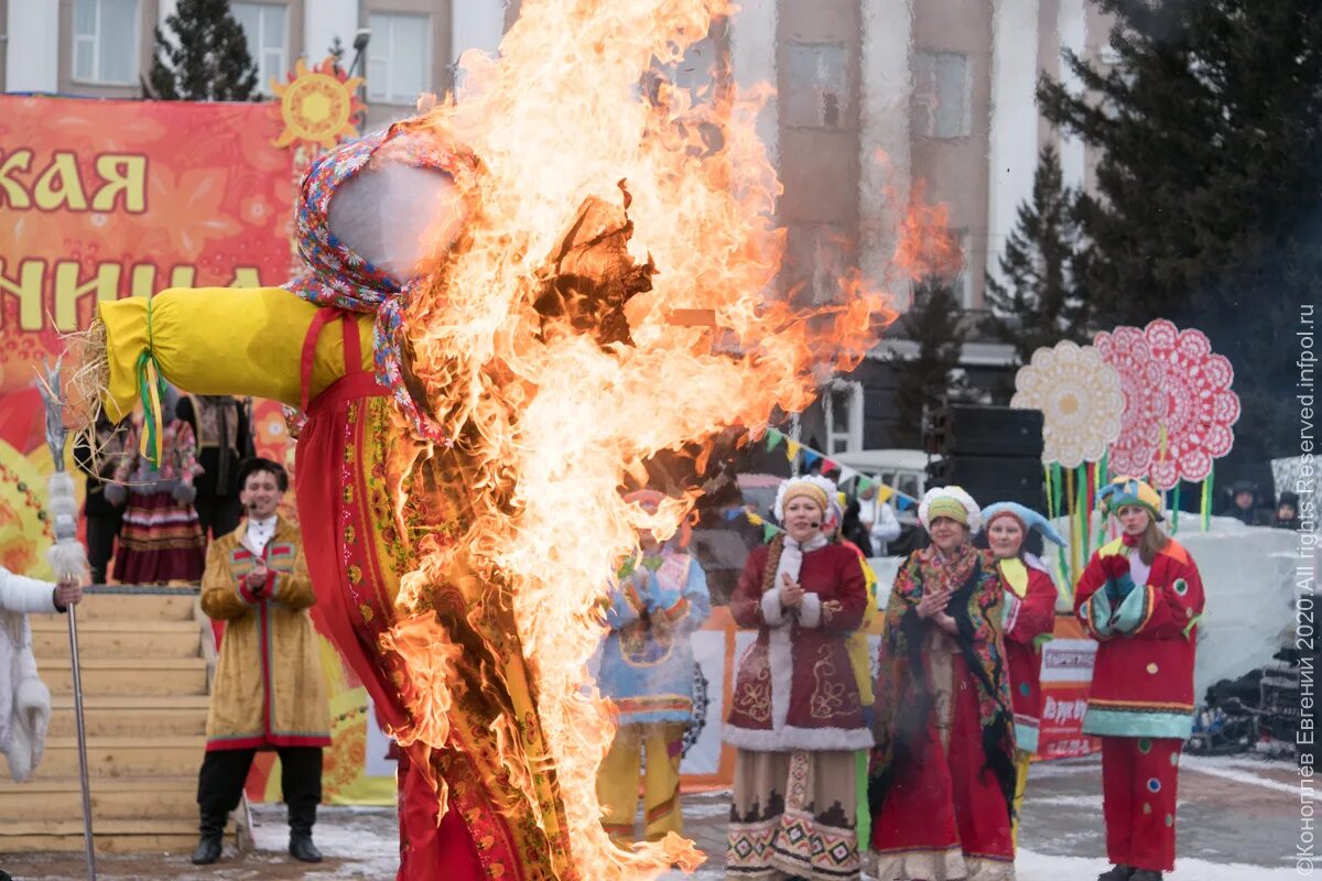 Масленица улан удэ. Масленица в этнографический музей в Улан-Удэ. Масленица Улан-Удэ 2022. Широкая Масленица. Масленица в этнографическом музее.