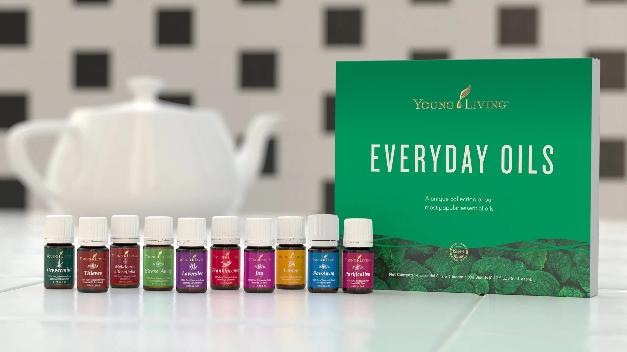 Living life everyday. Аромакарты young Living. Young Living эфирные масла стартовый набор. Премиальный набор young Living. Essentials картинки.
