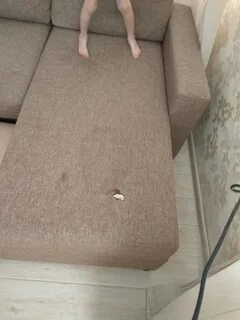 Сделать заплатку на диване