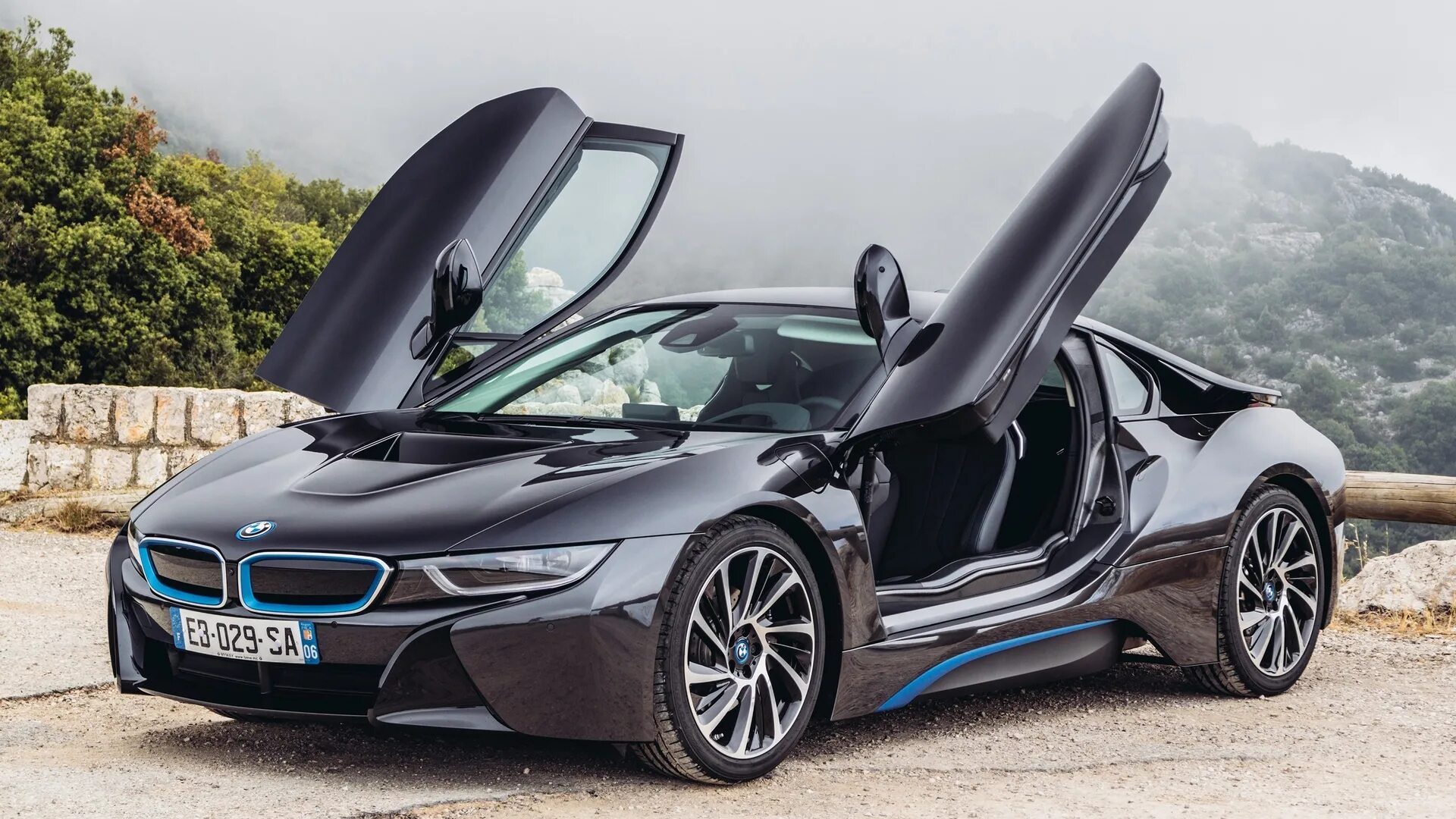 Б в ай 8. BMW i8 2000. BMW i8 черная. BMW i8 Coupe 2018 sportscar. BMW i8 монокок.