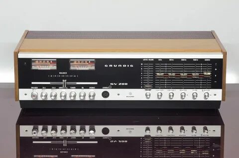 Grundig SV-200 功 率 放 大 器.