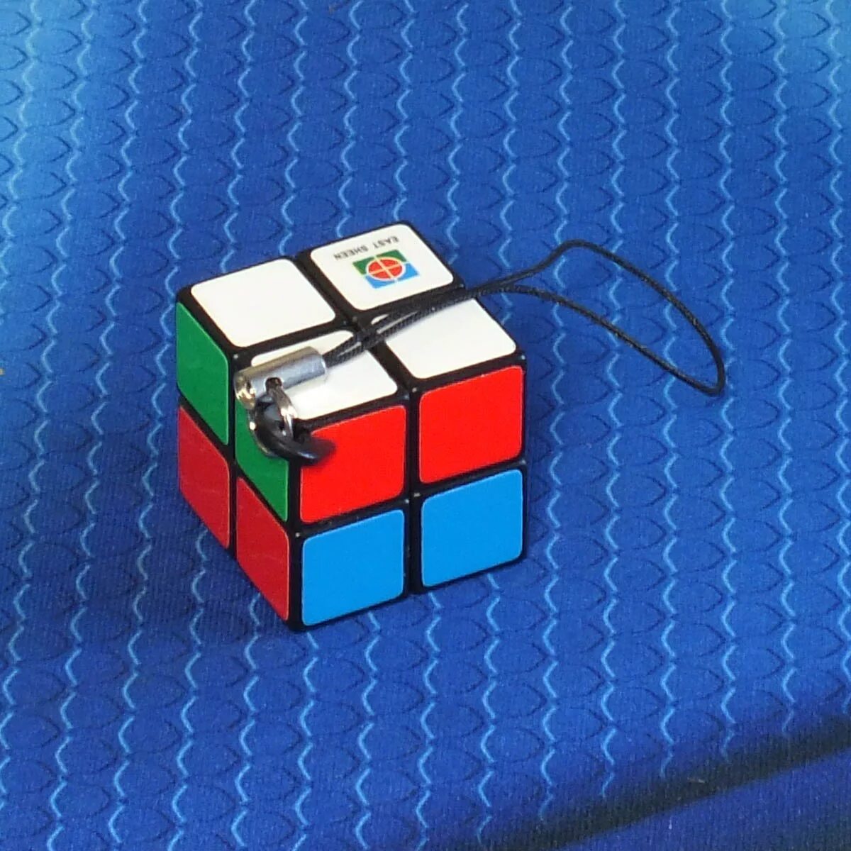 Включи рубики крестики. Кубик рубик 2x2 антистерр. Кубик Рубика 2x2 havaqel. Кубик Рубика r34. Кубик Рубика 2на2 Оптимус Прайм.