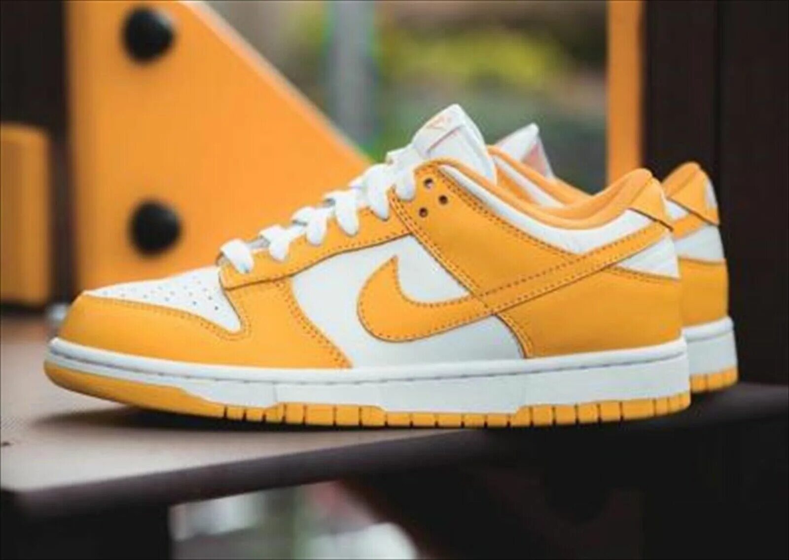 Кроссовки найк лоу. Nike Dunk Low Laser Orange. Nike SB Dunk Orange. Nike SB Dunk Low Orange. Dunk Low Wmns "Laser Orange".