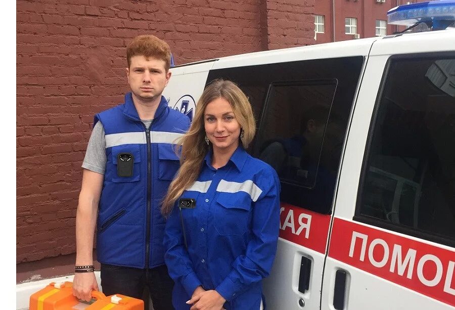 Фельдшер. Девушка фельдшер скорой помощи. Девушка врач скорой помощи. Красивые врачи скорой помощи. Девушкам скорой помощи.