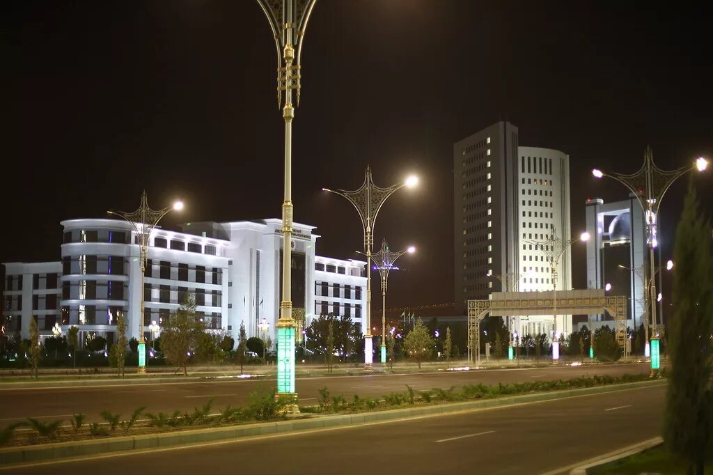 Туркменабад сегодня. Ночной Ашхабад столица. Ночной Туркменабат. Город Туркменабад в Туркменистане. Туркменабат Чарджоу.