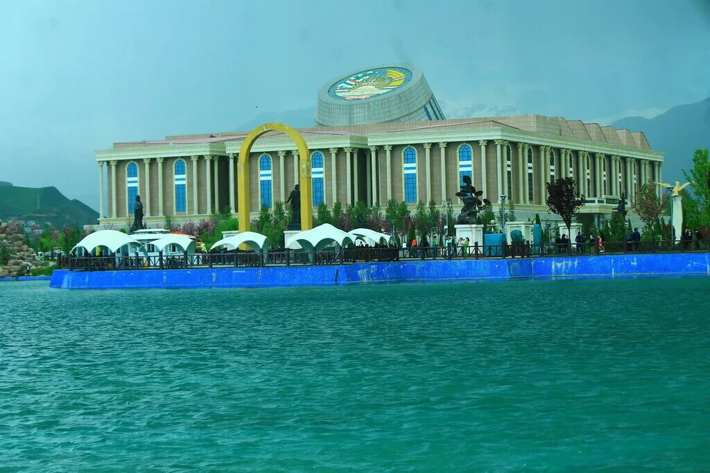 национальный музей древностей таджикистана. национальный музей таджикистана достопримечательности душанбе. национальный музей таджикистана душанбе. национальный музей душанбе. национальный музей таджикистана.