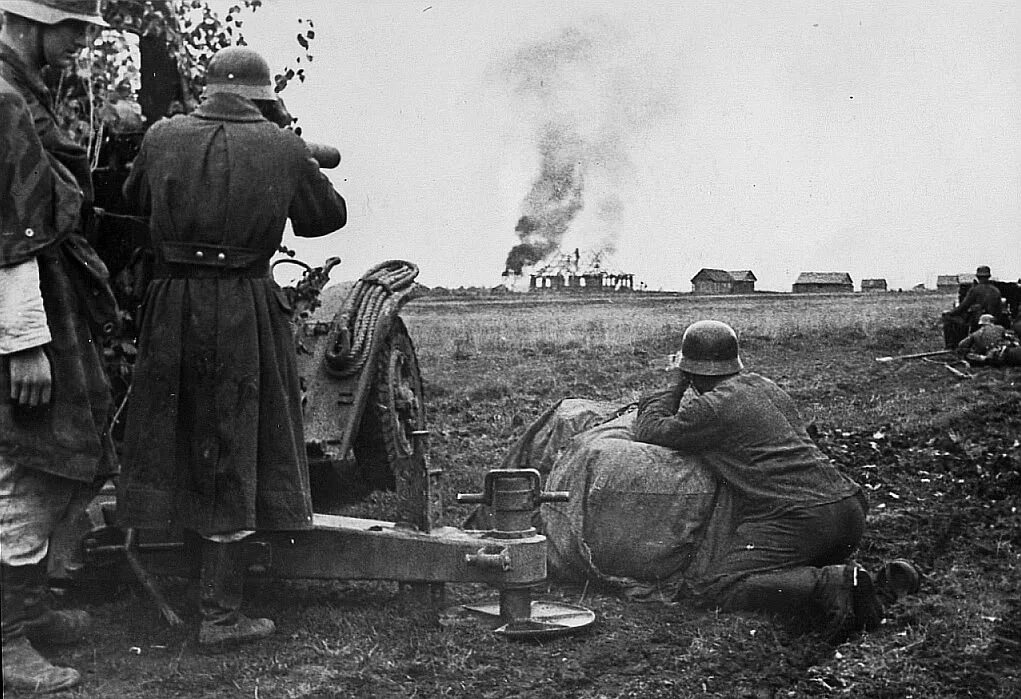 Великая отечественная новгородская область. Великий Новгород в годы ВОВ 1941-1945. Великий Новгород фронт 1941 1945. Немцы в Новгородской области 1941-1945.