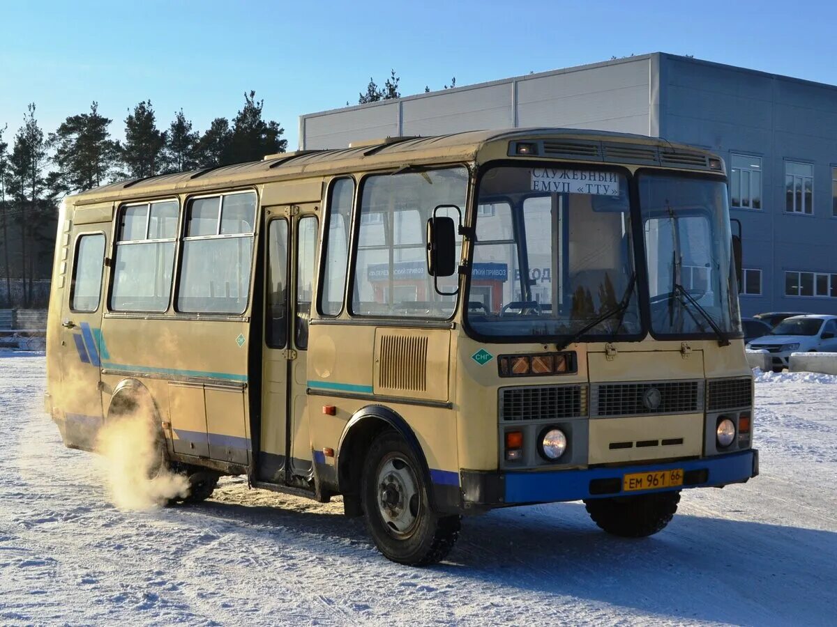 Автобус паз бензин. ПАЗ 3205. ПАЗ-3205 автобус. ПАЗ 3205 последняя версия. ТХ ПАЗ 3205.