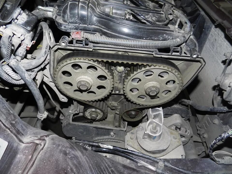 Комплект ремня грм 21126 gates. Помпа грм приора 16 клапанов. Комплект грм 2190 16 клапанов gates. Приора метки грм 16кл. Замена помпы приора 16.