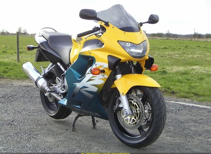 Мотоцикл honda 600 f. Honda cbr 1000f. Honda cbr 600 f4i. Honda cbr 600 f4. Мотоцикл honda 600 f.
