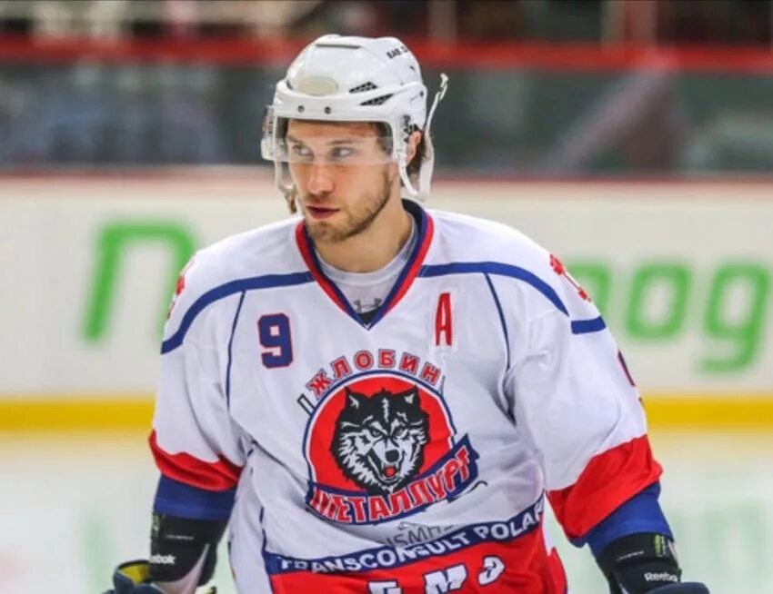 Васильевич хоккеист. Васильевич хоккеист. Васильевич хоккеист. Лебедев хоккеист крылья советов. Васильевич хоккеист.