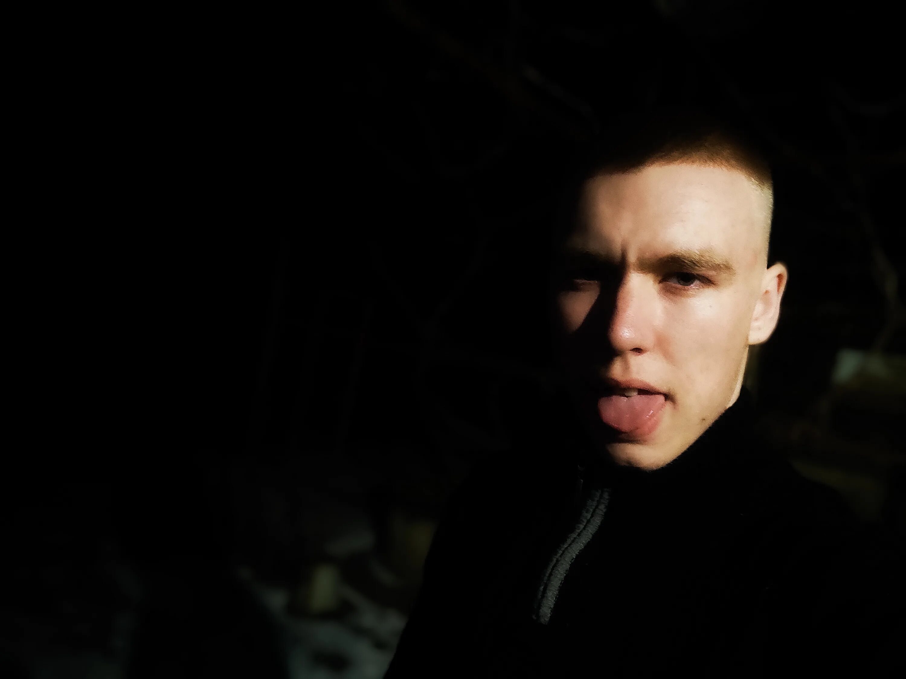 Alexander video 07. Alexander video 07. Александр смол антифейк. Александр смол ведущий. Смол александр ведущий первого канала.