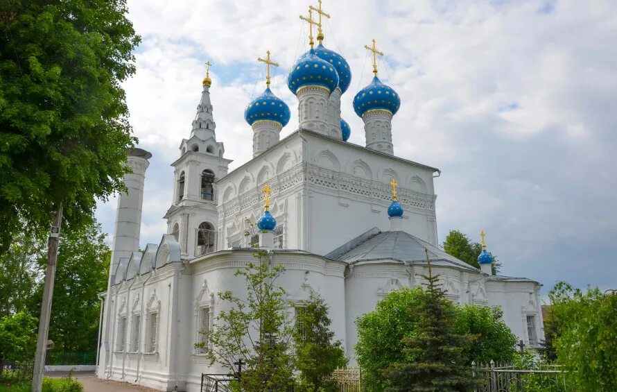 Церкви пушкино московская. Никольский храм г. пушкино. храм николая чудотворца в щукино. пятиглавая николо можайская церковь. никольская церковь пушкино.