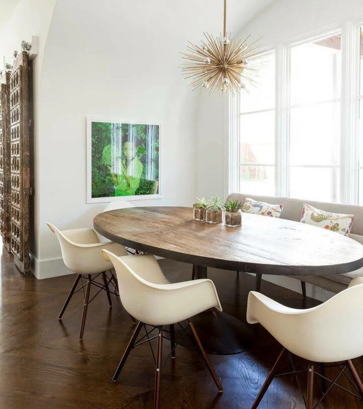 Интерьер стола обеденного. Дизайнерские кухонные столы. Стулья в интерьере. Обеденный стол event фабрика amboan. Обеденный стол dining table melchior round 113281 eichholtz.