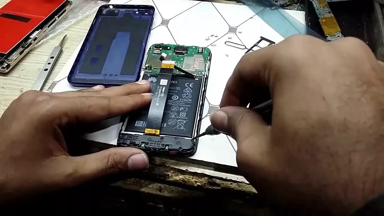 Как заменить аккумулятор на смартфоне хонор 7с HB366481ECW- Аккумулятор купить батарею на телефон по выгодной цене в интернет