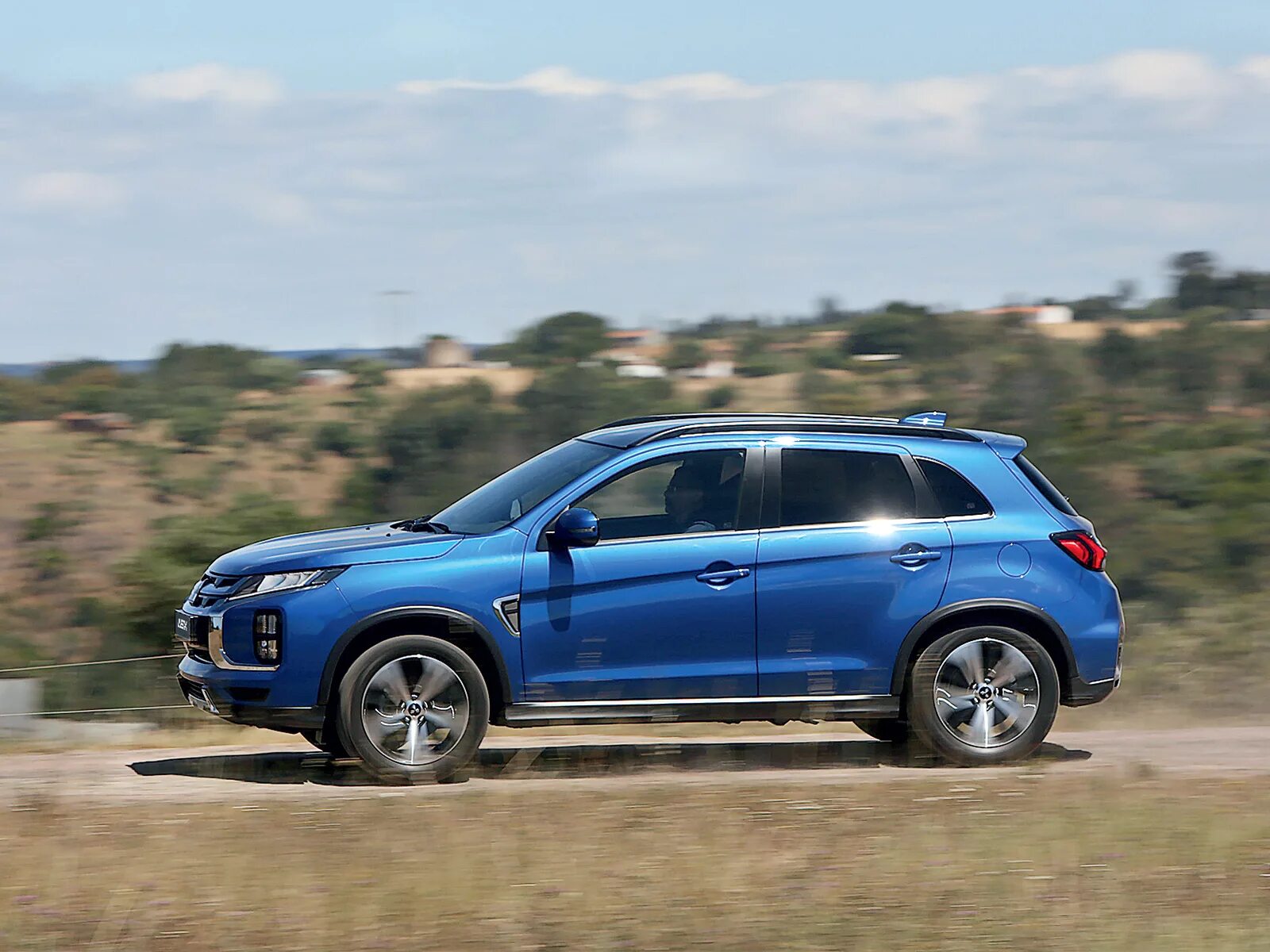 Клиренс мицубиси. Mitsubishi ASX 2020. Митсубиси АСХ 2023. Mitsubishi ASX сбоку. Mitsubishi ASX 2020-2023.