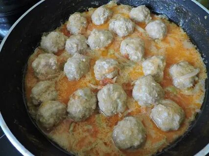 Фрикадельки из фарша с подливкой на сковороде