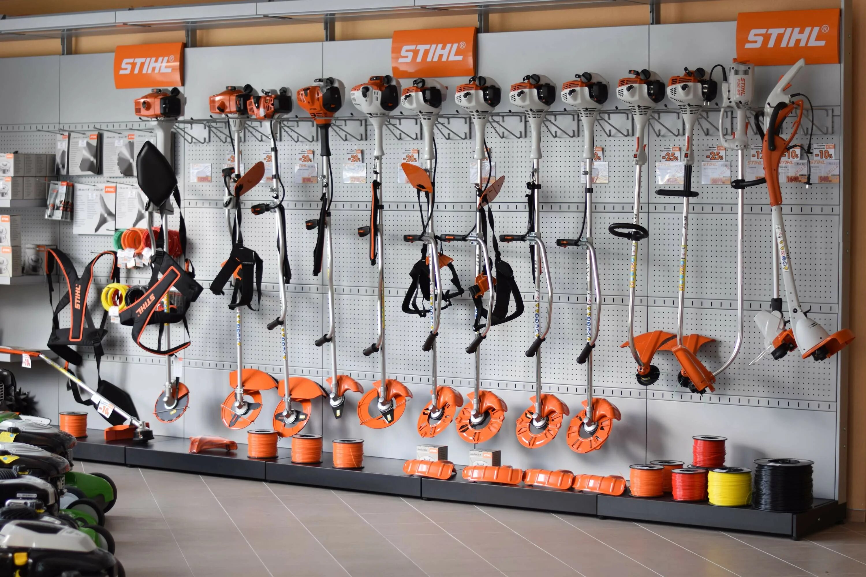 Магазин садовой техники адреса. Садовая техника Stihl. Садовый инвентарь штиль. Stihl в0169. Сервисный инструмент Stihl.