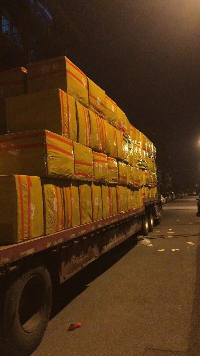 Cargo в китае. Поставки из китая. Контейнерные перевозки. Китайский контейнеровоз. Карго перевозки.