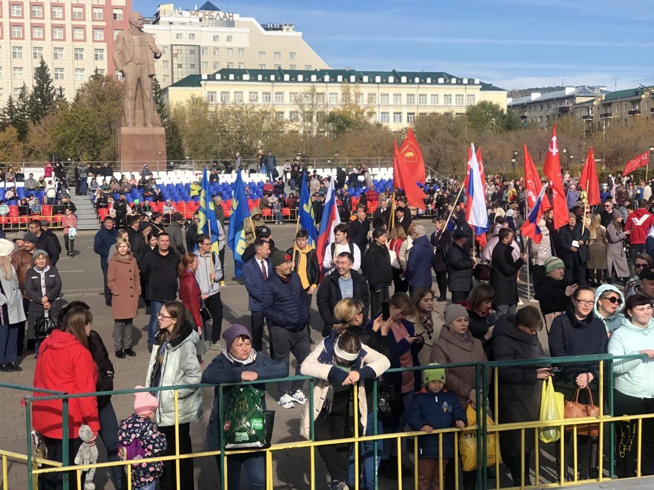 Жители новороссии. ЛДПР Новороссия. Фото Новороссии. Митинг в поддержку Новороссии 2014 г 11 сентября листовка. Пограничное братство - в поддержку Новороссии.