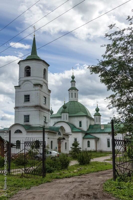 Красавино вологодская область. Церковь Красавино. Церковь Красавино Великоустюгского района. Храм в Красавино Вологодской области. Город Красавино Великоустюгского района Вологодской области.