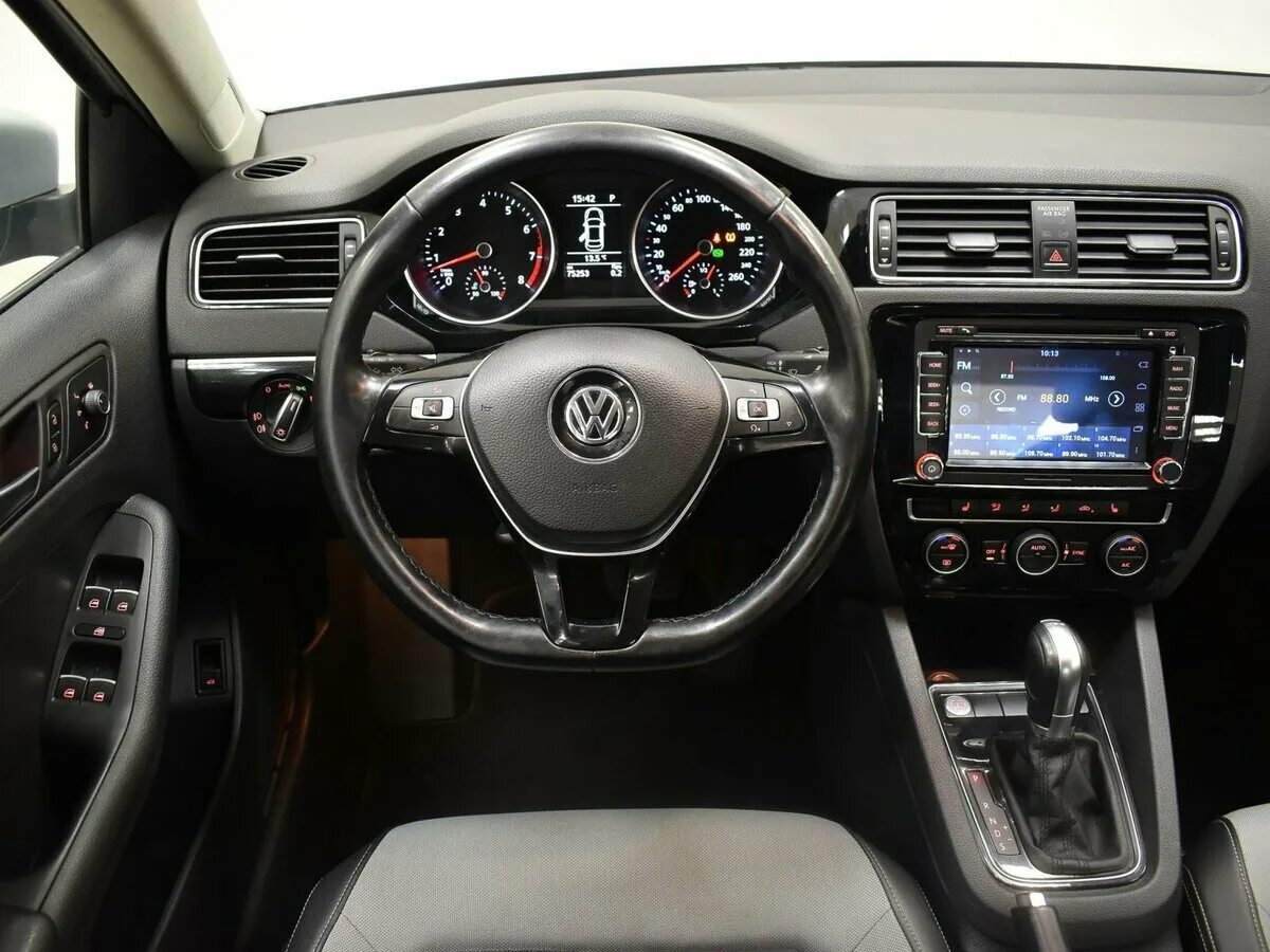 Volkswagen jetta салон. Volkswagen Jetta 6 Рестайлинг салон. Фольксваген Джетта 6 полная комплектация. Фольксваген Джетта 4 Рестайлинг. Фольксваген Джетта 2015 Рестайлинг.