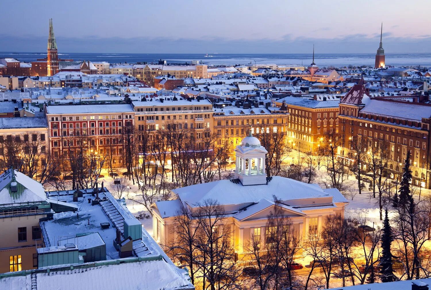 Столица города хельсинки. Хельсинки столица Финляндии. Финляндия Хельсинки зимой. Хельсинки центр города. Хельсинки столица зимой.