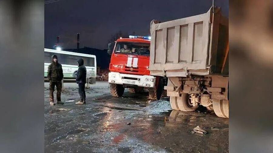 11 30 30 ноября. Грузовик наехал на человека. Авария в Рязани 30 ноября. Фура задавила человека в Рязани.