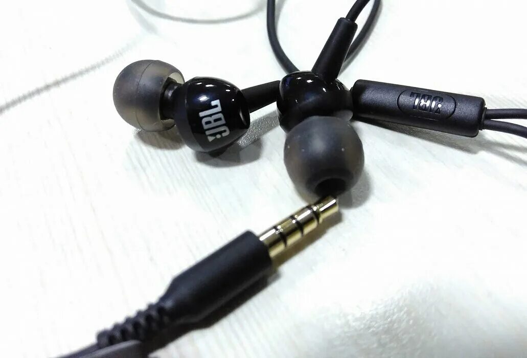 Jbl наушники c микрофоном. Наушники с микрофоном jbl c100si black. наушники внутриканальные jbl c100si black. наушники-вкладыши jbl c100si black. проводные наушники jbl c100si.