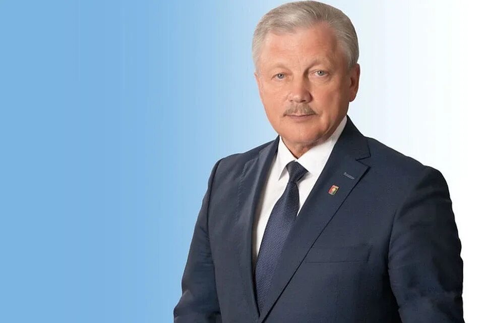 Серебрянников сергей васильевич. Серебренников мэр братска. Серебренников сергей васильевич. Мэр города братск сергей серебренников. Мэр города братска.
