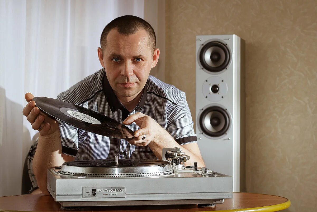 меломан журавлев 3. фильм меломан коми. меломан музыкант. аватарка меломана. мила меломан.