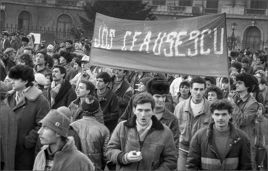 Чехословакия 1989. Югославия 1989. Протесты в югославии 1989. Революция в венгрии 1989. Югославия 1989.