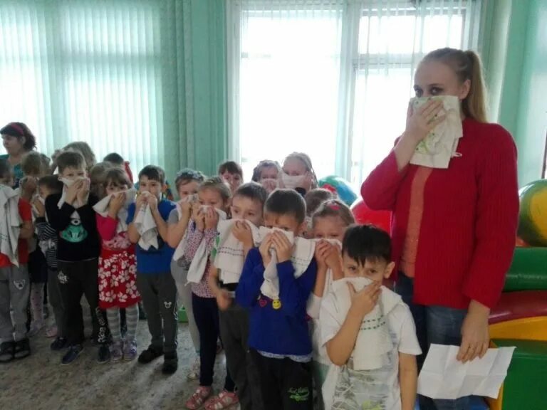 тренировка эвакуации в доу. тренировка эвакуации в доу. тренировочная эвакуация детей в доу при пожаре. пожарная эвакуация в школе тренировка. эвакуировать в садике.