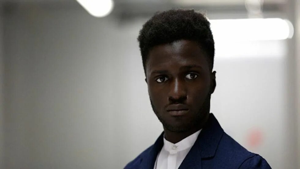 Kwabs signal. Kwabs. kwabs walk. kwabs фото. walk kwabs перевод.