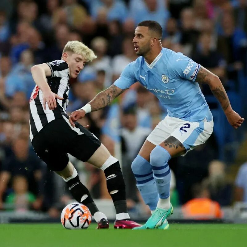 манчестер сити силен. манчестер сити силен. диксон этуху манчестер сити. футбол арсенал манчестер сити. винисиус против манчестер сити фернандиньо.